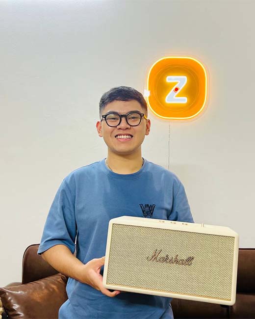Ảnh khách hàng tại ZenIT Store