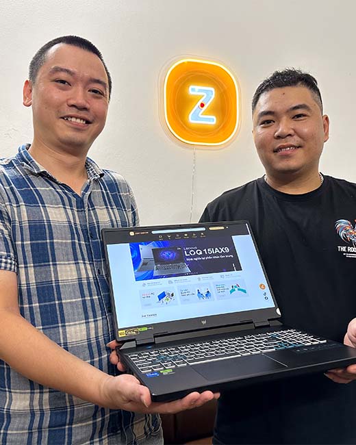 Ảnh khách hàng tại ZenIT Store