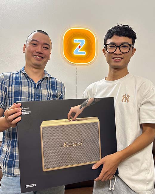 Ảnh khách hàng tại ZenIT Store